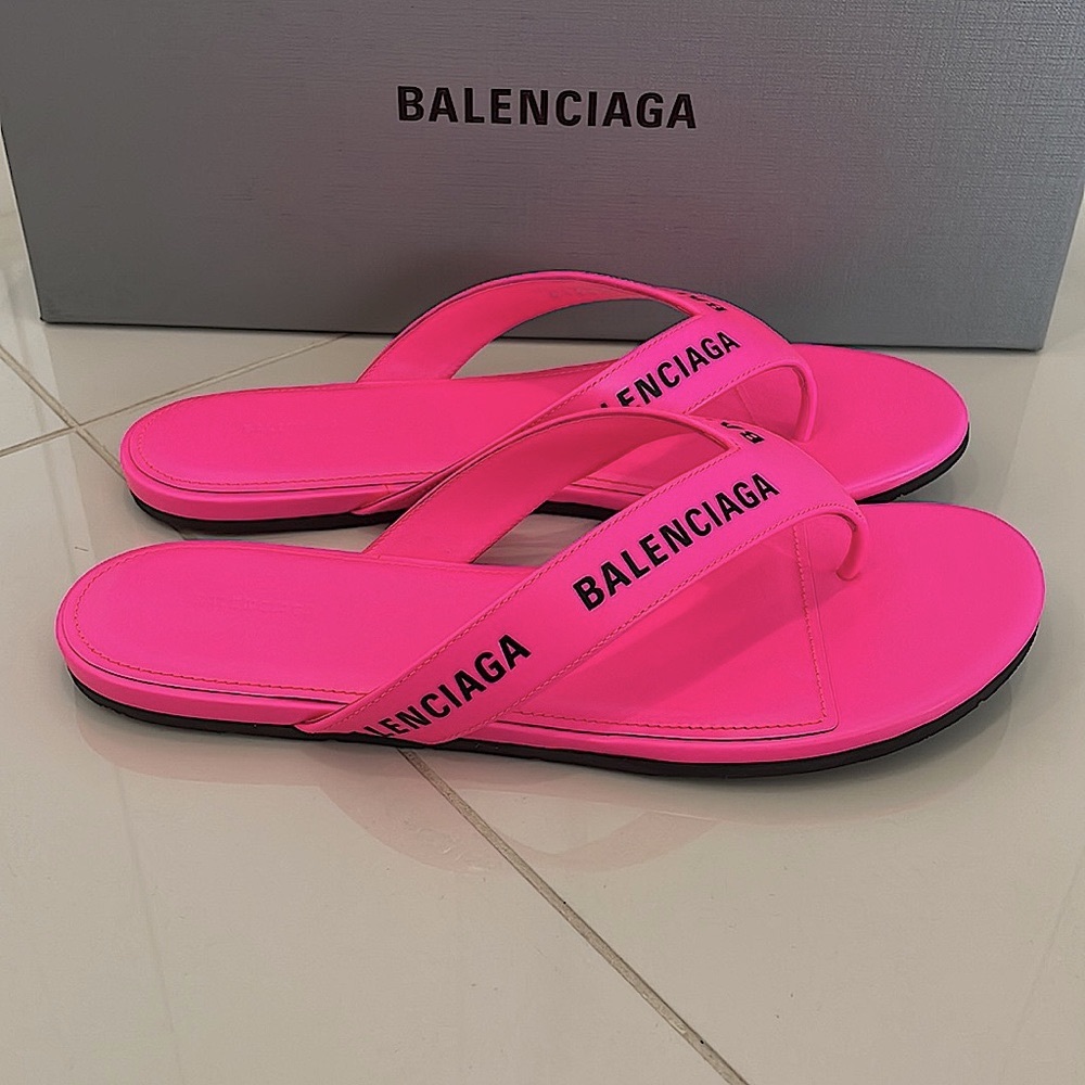 Balenciaga Logo Flip Flops - Picture 3 of 7